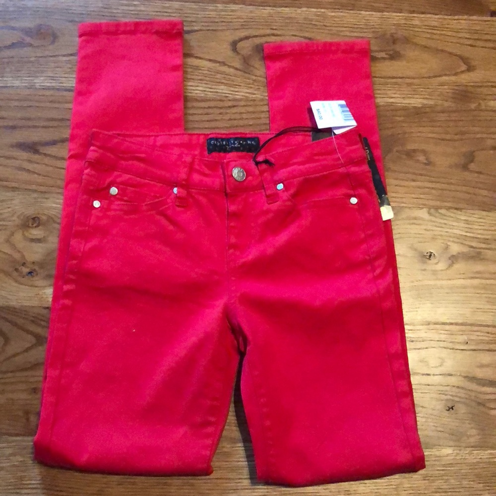 Girls. Skinny jeans.